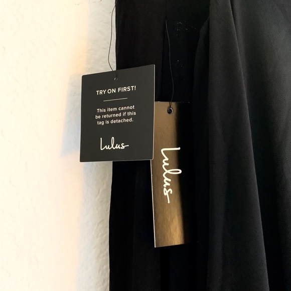 Lulu’s black maxi dress - Picture 7 of 8